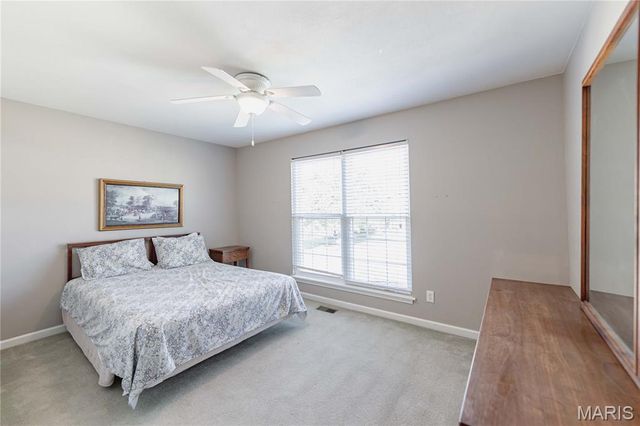 3067 Crystal Lake Drive, St Louis, MO 63129