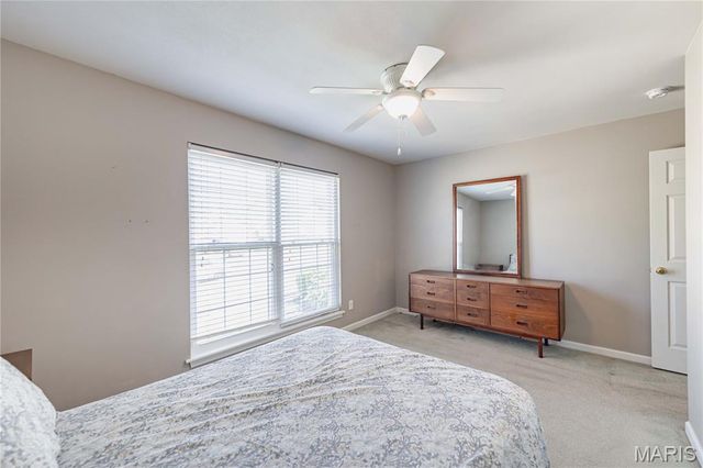 3067 Crystal Lake Drive, St Louis, MO 63129