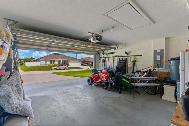 4025 SW Kadlic Street, Port St. Lucie, FL 34953