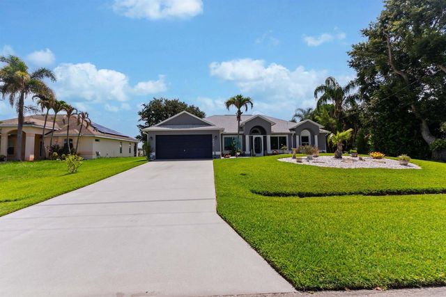 4025 SW Kadlic Street, Port St. Lucie, FL 34953
