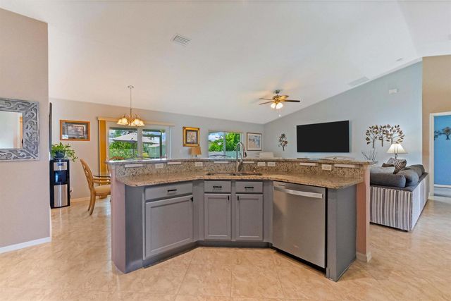 4025 SW Kadlic Street, Port St. Lucie, FL 34953