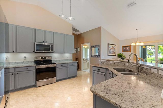 4025 SW Kadlic Street, Port St. Lucie, FL 34953