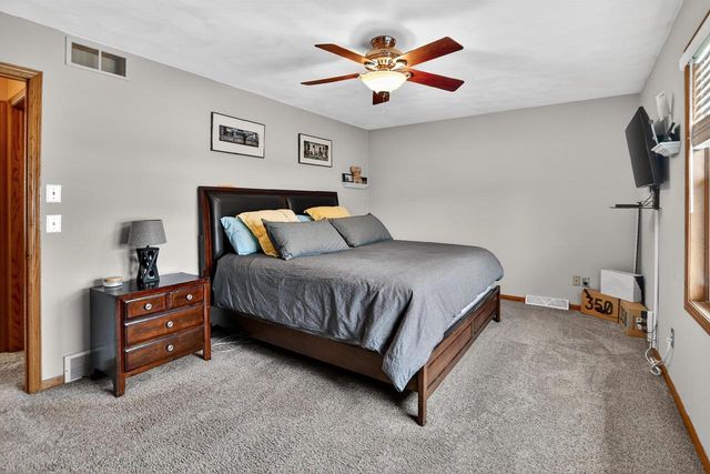 1604 Rustic Drive, Sun Prairie, WI 53590