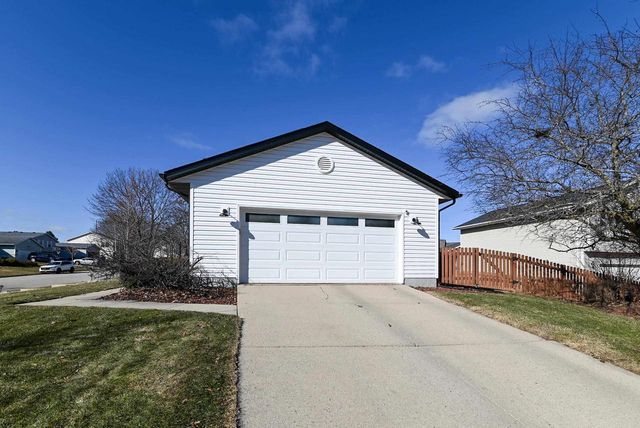 1604 Rustic Drive, Sun Prairie, WI 53590