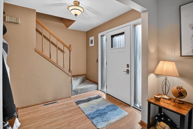 1604 Rustic Drive, Sun Prairie, WI 53590