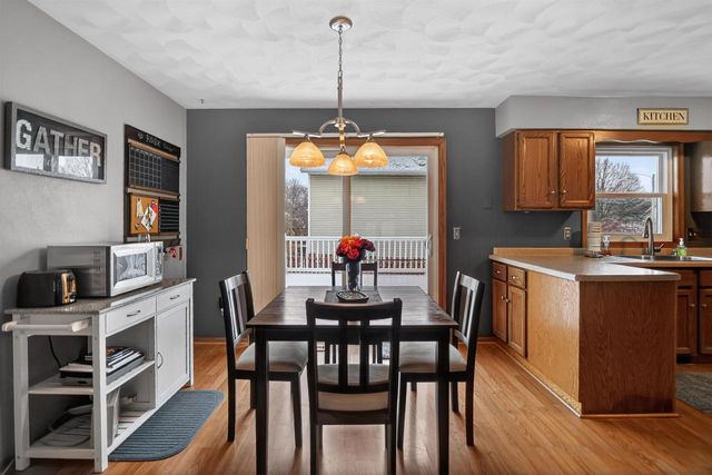 1604 Rustic Drive, Sun Prairie, WI 53590