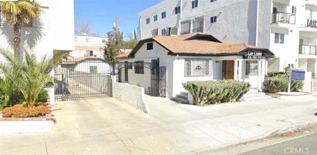 14833 Victory, Van Nuys, CA 91411