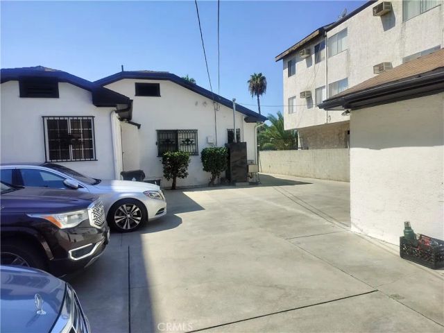 14833 Victory, Van Nuys, CA 91411
