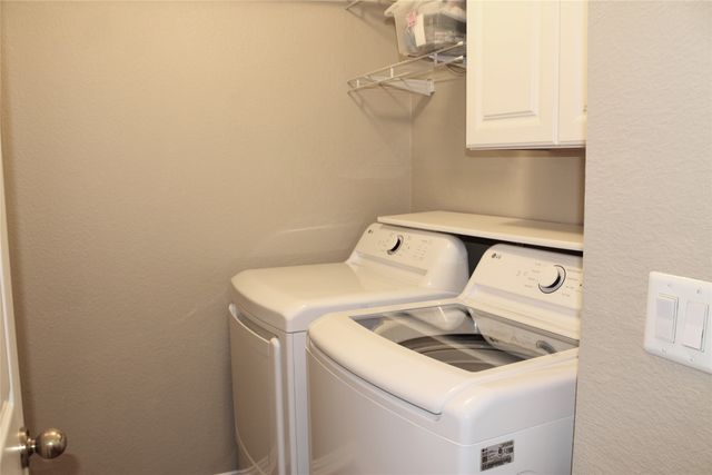 2719 Hidden Lake Drive, Grapevine, TX 76051