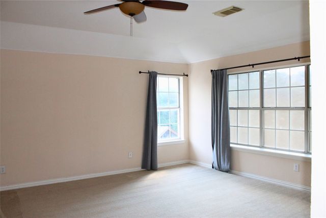 2719 Hidden Lake Drive, Grapevine, TX 76051