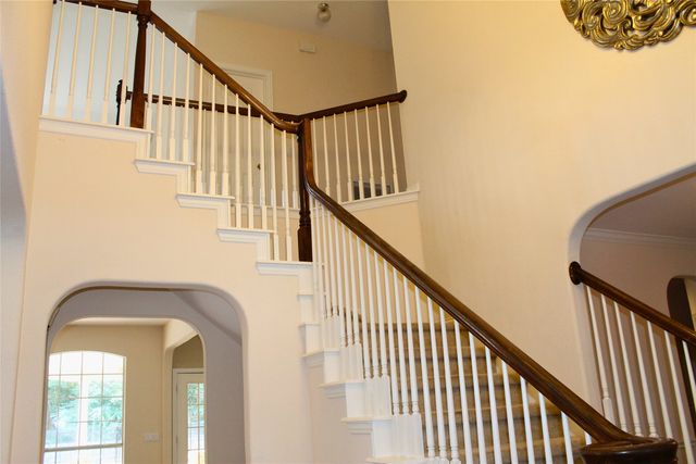 2719 Hidden Lake Drive, Grapevine, TX 76051