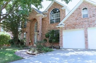 2719 Hidden Lake Drive, Grapevine, TX 76051