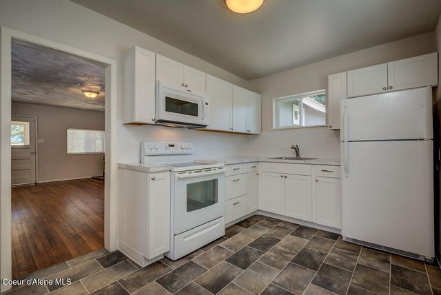 32084 N 6th AVE, Spirit Lake, ID 83869