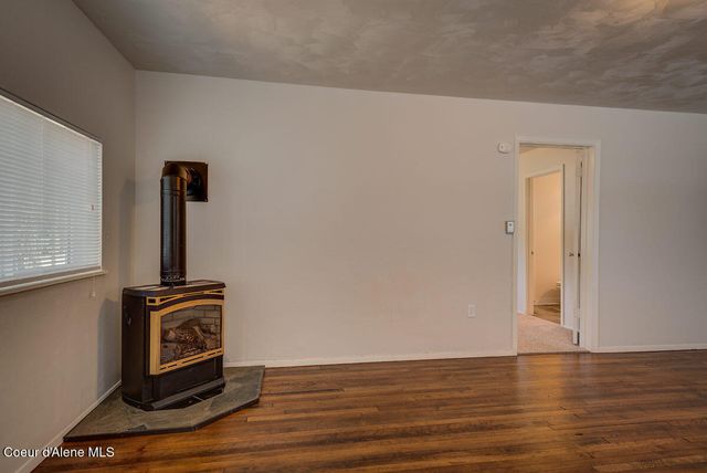 32084 N 6th AVE, Spirit Lake, ID 83869