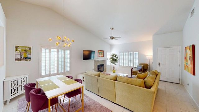 2340 N Paseo De Anza, Palm Springs, CA 92262