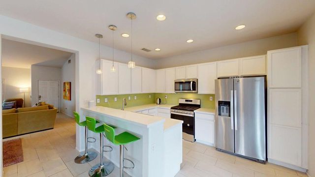 2340 N Paseo De Anza, Palm Springs, CA 92262