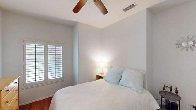 2340 N Paseo De Anza, Palm Springs, CA 92262