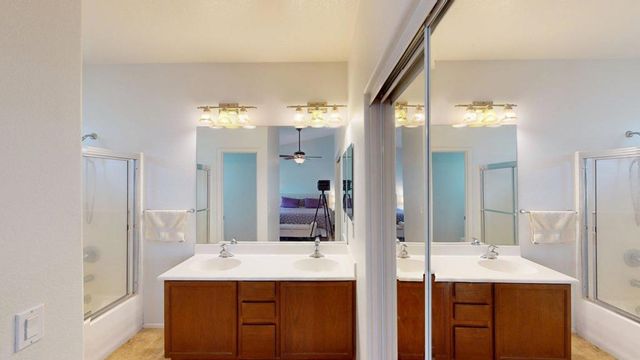 2340 N Paseo De Anza, Palm Springs, CA 92262