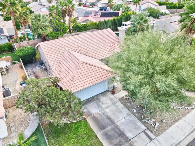 2340 N Paseo De Anza, Palm Springs, CA 92262