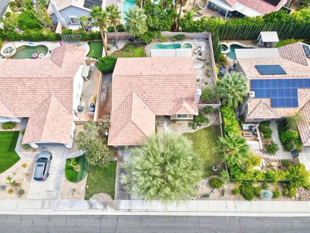 2340 N Paseo De Anza, Palm Springs, CA 92262