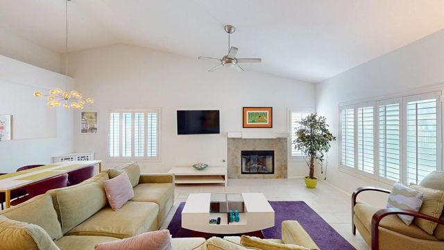 2340 N Paseo De Anza, Palm Springs, CA 92262