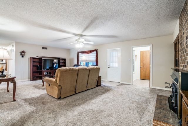 805 Paul Wilson Road, St Paul, TX 75098