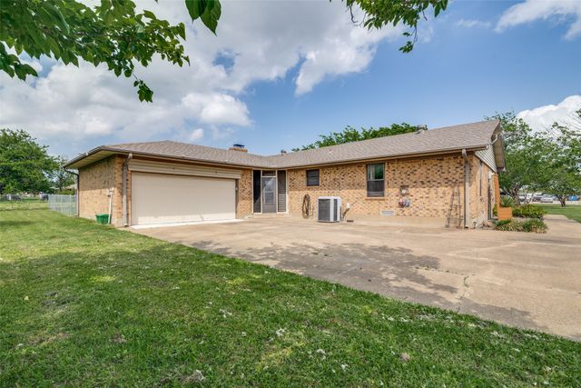 805 Paul Wilson Road, St Paul, TX 75098