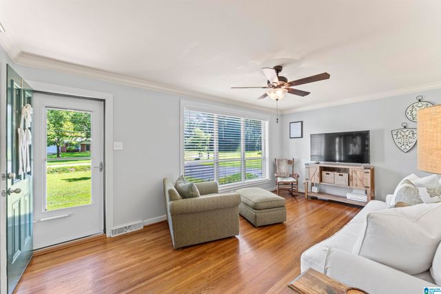 936 PINEWOOD AVENUE, Bessemer, AL 35023