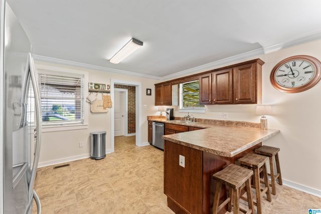 936 PINEWOOD AVENUE, Bessemer, AL 35023