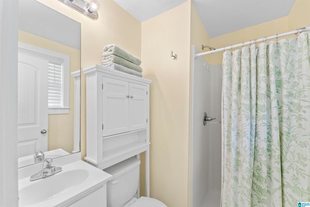 936 PINEWOOD AVENUE, Bessemer, AL 35023