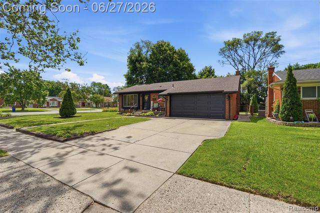 27407 Buckingham Street, Livonia, MI 48154
