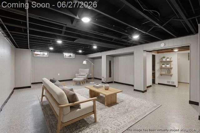 27407 Buckingham Street, Livonia, MI 48154