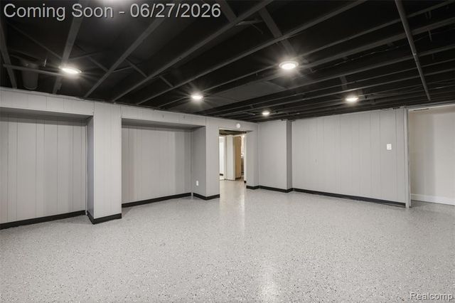 27407 Buckingham Street, Livonia, MI 48154