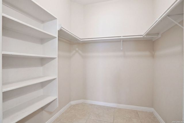 13502 CHARTER BEND DR, San Antonio, TX 78231