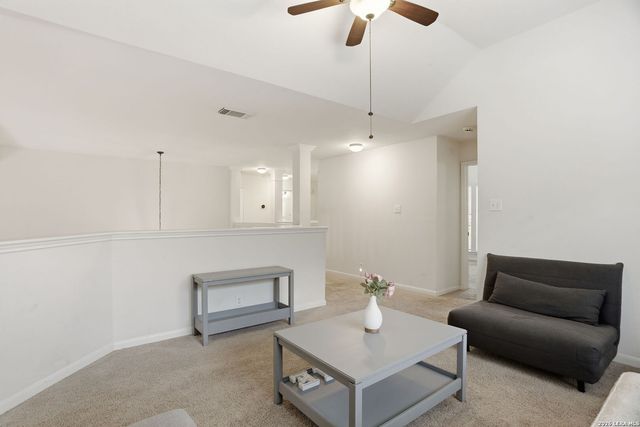 13502 CHARTER BEND DR, San Antonio, TX 78231