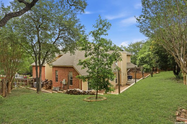 13502 CHARTER BEND DR, San Antonio, TX 78231