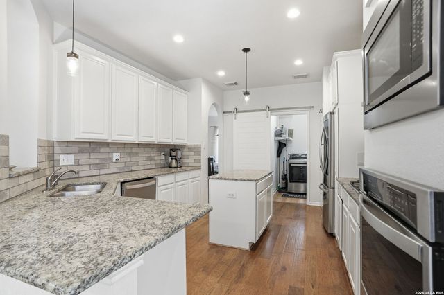 13502 CHARTER BEND DR, San Antonio, TX 78231