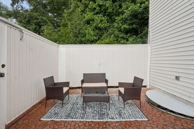 7345 Cardigan Circle, Atlanta, GA 30328