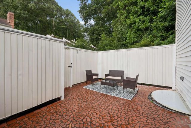 7345 Cardigan Circle, Atlanta, GA 30328
