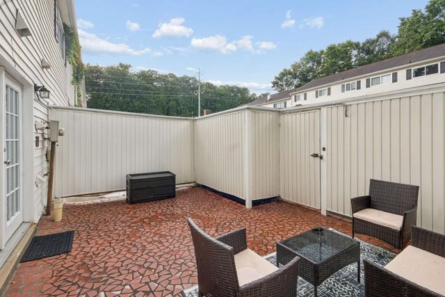 7345 Cardigan Circle, Atlanta, GA 30328
