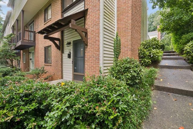 7345 Cardigan Circle, Atlanta, GA 30328