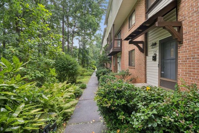 7345 Cardigan Circle, Atlanta, GA 30328