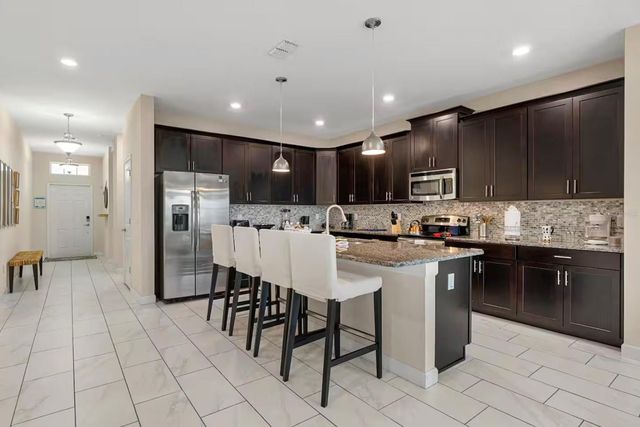 4700 SLEEPY HOLLOW DRIVE, Kissimmee, FL 34746