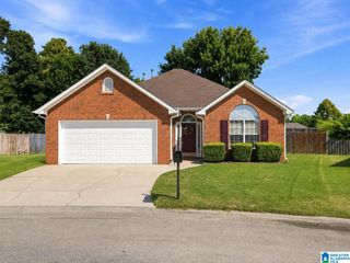 166 HICKORY POINT DRIVE, Helena, AL 35080
