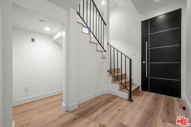 1920 S Sherbourne Drive, Los Angeles, CA 90034