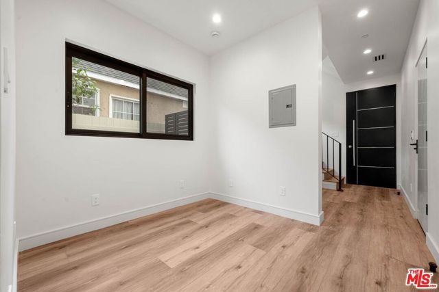 1920 S Sherbourne Drive, Los Angeles, CA 90034