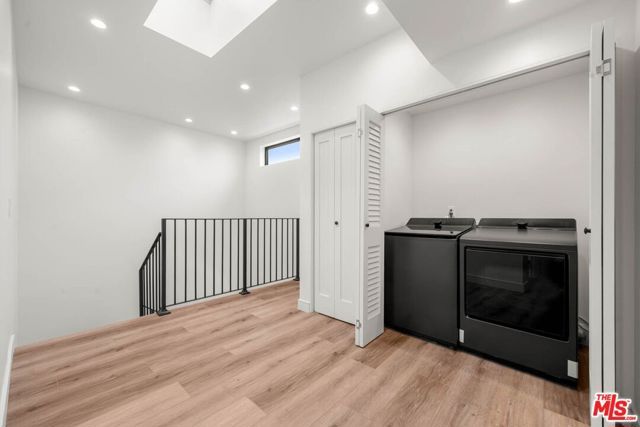 1920 S Sherbourne Drive, Los Angeles, CA 90034