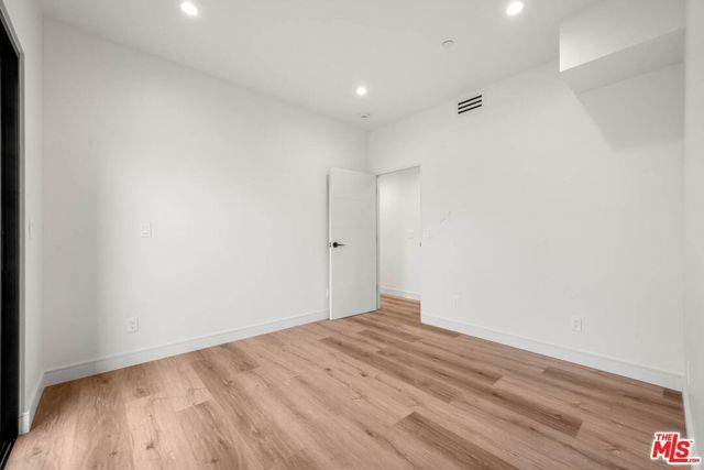 1920 S Sherbourne Drive, Los Angeles, CA 90034