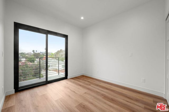 1920 S Sherbourne Drive, Los Angeles, CA 90034