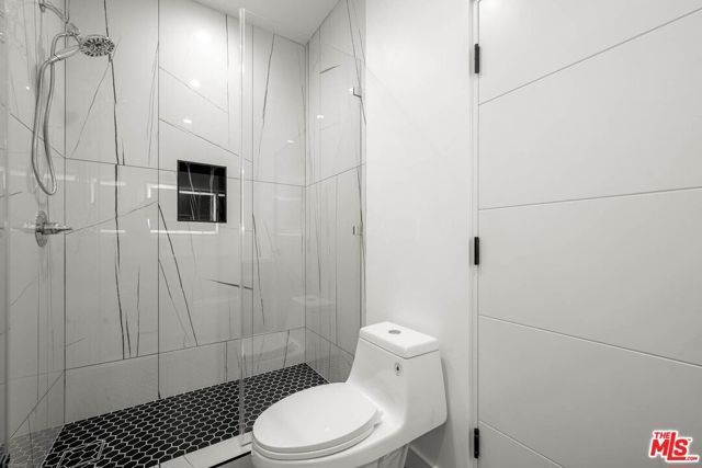 1920 S Sherbourne Drive, Los Angeles, CA 90034